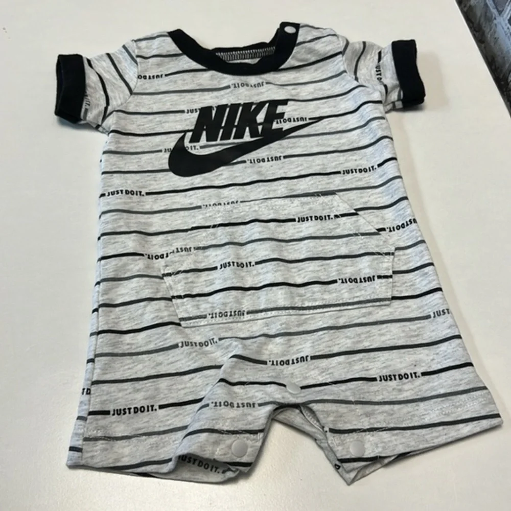 Nike romper‎